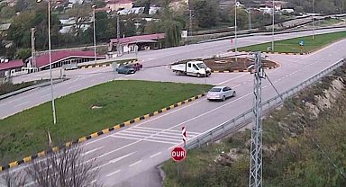Bartın'da kaza anı güvenlik kamerasında
