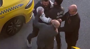 Başakşehir'de taksiciye meslektaşının tokatlı saldırısı kamerada