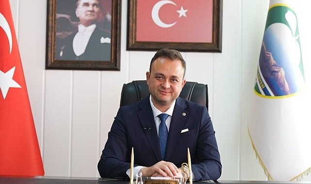 Başkan Dere; "Gece gündüz demeden emek veren tüm öğretmenlerimizi kutluyorum"