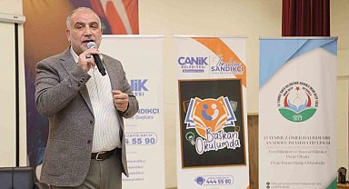 Başkan Sandıkçı: "3 yıldır kesintisiz, tüm öğrencilere burs desteği sağlayan tek belediyeyiz"