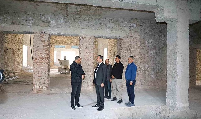 Başkan Şerifoğulları, tarihi öğretmenevinde çalışmaları inceledi