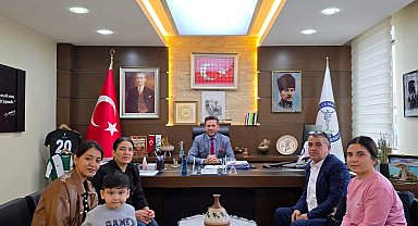 Başkan Tatık makamında DMD hastası Mehmet'i ağırladı
