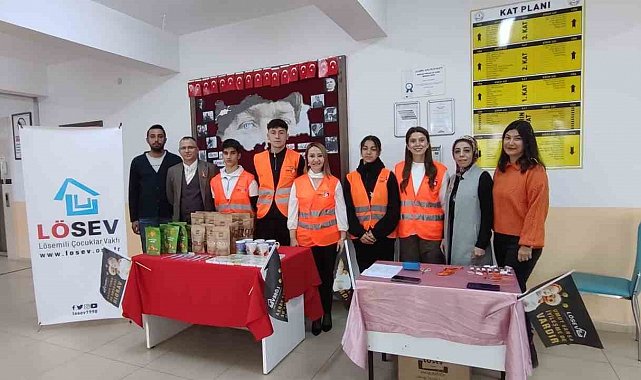 Başkan Tekin çocuklarla bir araya geldi