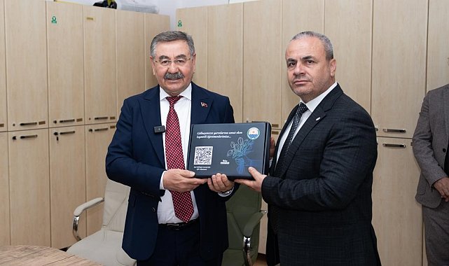 Başkanı Odabaşı, Öğretmenler Günü'nde eğitim camiasıyla buluştu