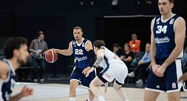 Basketbol Süper Ligi: A. Efes: 75 - Bahçeşehir Koleji: 78
