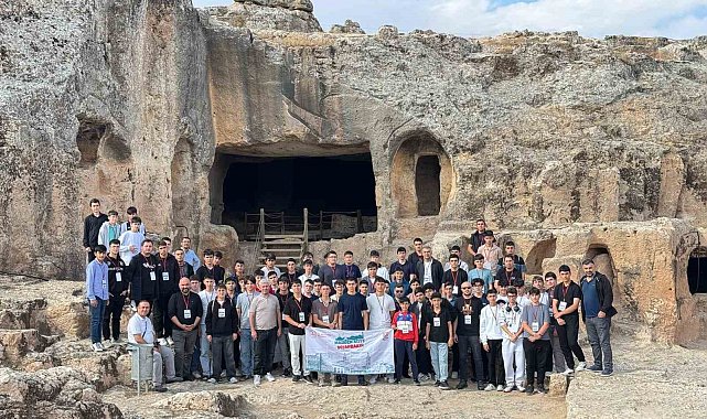 Bayburtlu öğrenciler 'Maziden Atiye' programıyla Diyarbakır'ı gezdi