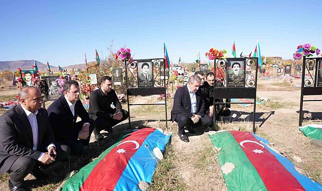 BBP Genel Başkanı Destici, Ağdam'da şehitliği ziyaret etti