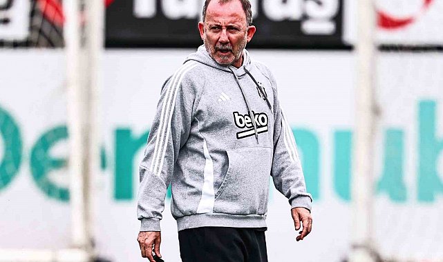 Beşiktaş 3 futbolcusundan eksik çalıştı