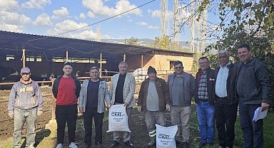 Beyağaç Belediyesi şap hastalığına karşı üreticilere kireç dağıttı