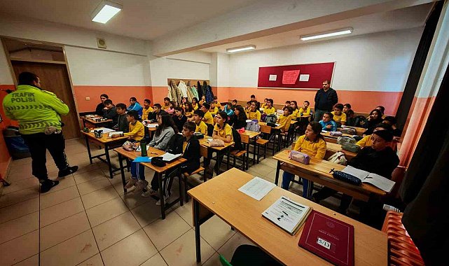 Beypazarı'nda okullarda trafik ve yaya güvenliği eğitimi