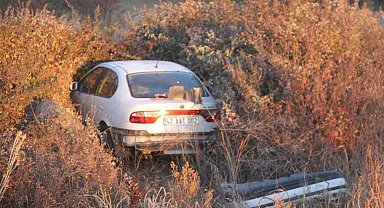 Beyşehir'de otomobil araziye savruldu: 2 yaralı