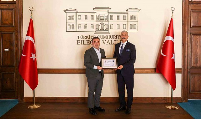 Bilecik'in sevilen müdürü Suat Günbey veda ediyor
