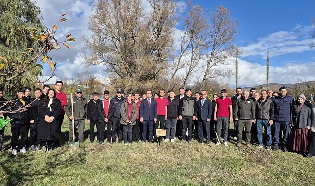 Bilecik'te Merve öğretmen anısına 72 fidan dikildi