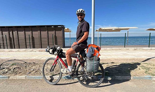 Bisiklet turunda 3 buçuk ayda 2 bin 500 kilometreyi pedallayan genç, Türkiye'nin en güneyine ulaştı