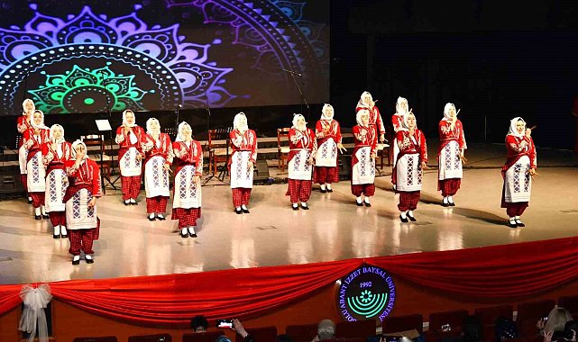 Bolu'da öğretmenlerden unutulmaz kültür ve sanat gecesi