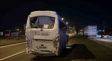 Bolu'da üç servis midibüsü çarpıştı: 11 yaralı
