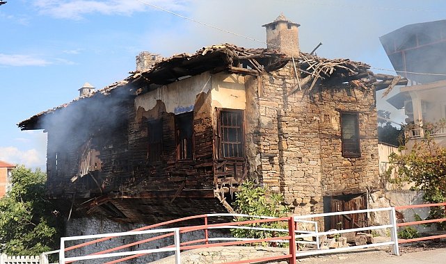 Bozdoğan'da ev yangını