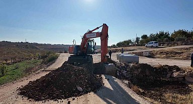 Bozova'da deforme olan yol yenileniyor