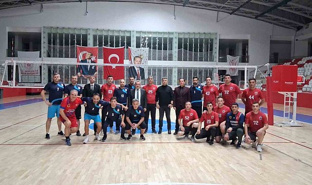 Bozüyük'te Kaymakamlık Kurumlar Arası Voleybol Turnuvası başladı