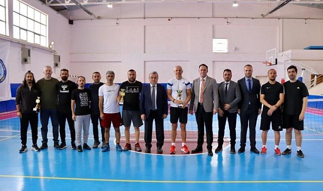 Bozüyük'te öğretmenler sporla buluştu