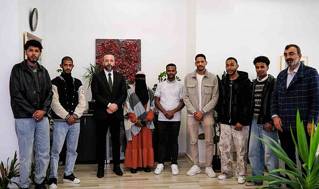 BŞEÜ rektör yardımcısı yabancı öğrencilerle buluştu