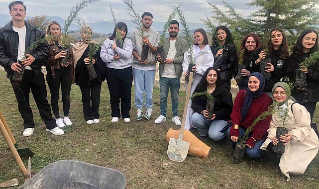 BŞEÜ Söğüt MYO'da yeni fidanlar toprakla buluştu