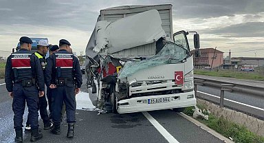 Bu araçtan sapasağlam çıkan sürücü: "Kendimi sola doğru atınca son anda kurtuldum"