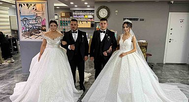 Bu düğünde her şey 'aynı': Aynı yaştaki kardeşler, aynı yaştaki gelinlerle, aynı anda dünya evine girdi