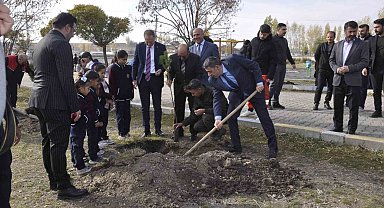 Bulanık'ta 3 bin fidan toprakla buluştu