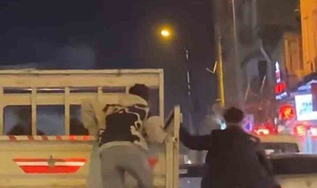 Bursa'da gençlerin tehlikeli yolculuğu kamerada