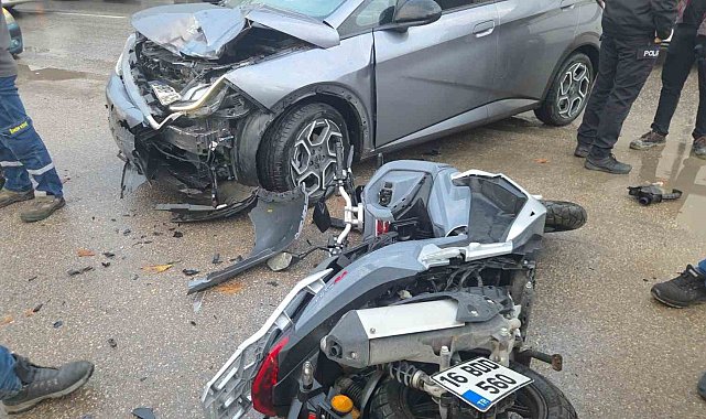 Bursa'da motosiklet kazası : 2 yaralı