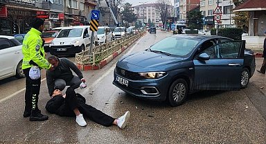 Bursa'da otomobille çarpışan motosiklet sürücüsü yaralandı