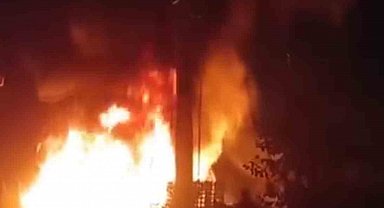 Bursa'da trafo yangını meyve kasalarına sıçradı