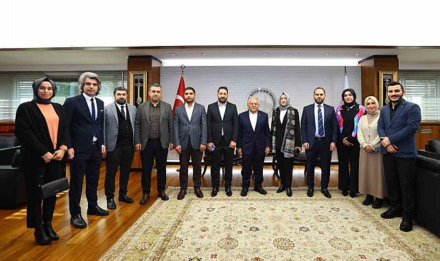 Büyükkılıç, Kayseri'nin ilk kadın ilçe başkanı Kahraman ve yönetimini ağırladı