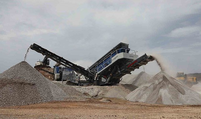 Büyükşehir, 749 futbol sahası büyüklüğündeki hafriyatı bertaraf etti