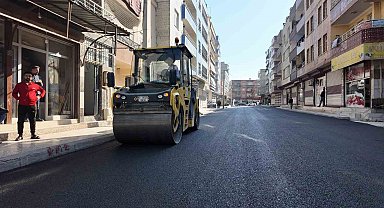 Büyükşehir Belediyesi'nden kış öncesi asfalt serimi mesaisi