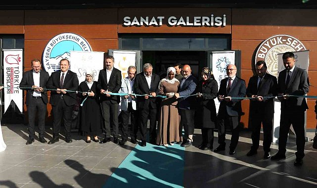 Büyükşehirden uluslararası öğrencilere sanat köprüsü: 'Bi' Dünya Sanat' sergisi açıldı
