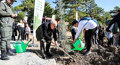 Çameli'de 11 Kasım Milli Ağaçlandırma Günü kapsamında fidanlar toprakla buluştu