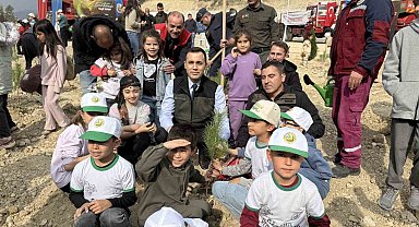 Çamlıyayla'da geleceğe nefes olacak fidanlar toprakla buluştu
