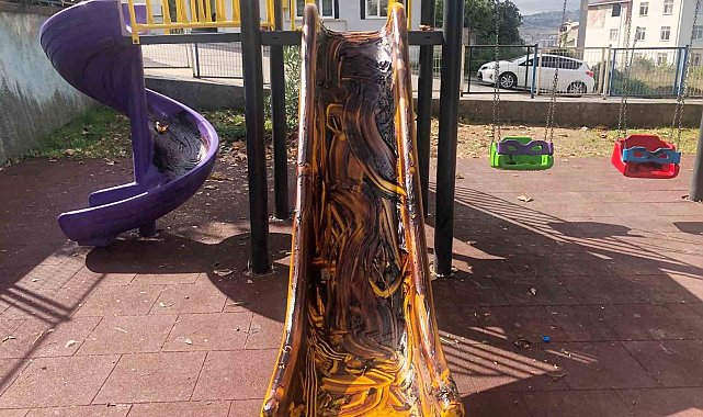 Canik'te parklara zarar verildi