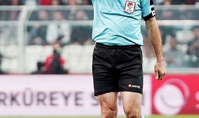 Çaykur Rizespor - Fenerbahçe maçının VAR'ı Özgür Yankaya oldu