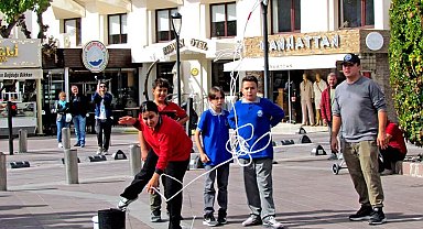 Çeşme'de Kültür Yolu Festivali coşkusu devam ediyor