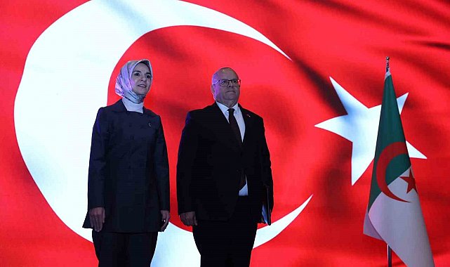 Cezayir'in bağımsızlığının 71'inci yıl dönümü kutlandı