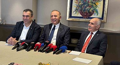 CHP İstanbul İl Başkanı Gürsel Tekin: "Çift başlılık diye bir şey yok, mühür kimdeyse Süleyman odur"