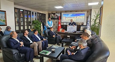 Cizre'de Gazze için düzenlenen hayır çarşısının geliri TDV hesabına aktarıldı