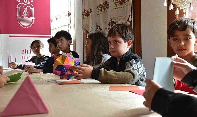 Çocuklar origami ile geometrinin dünyasını keşfetti