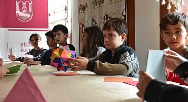Çocuklar origami ile geometrinin dünyasını keşfetti