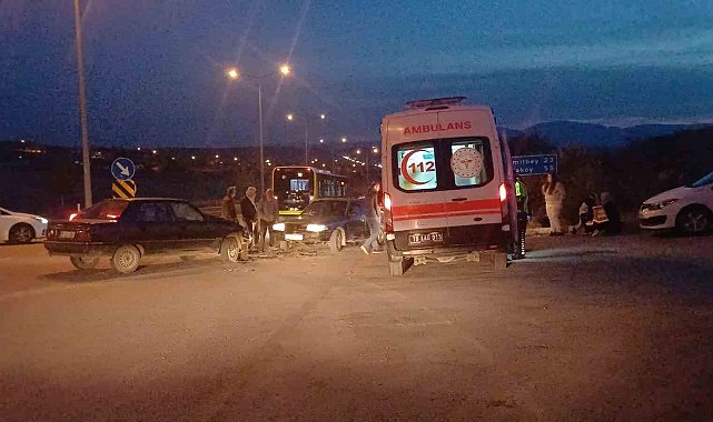 Çorum'da iki otomobil çarpıştı: 1 yaralı