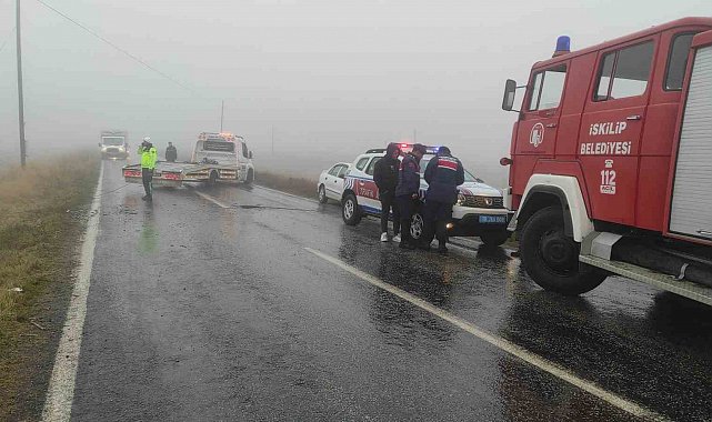 Çorum'da sis trafik kazasına sebep oldu: 5 yaralı