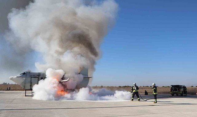 Çukurova Havalimanı'nda uçak kazası tatbikatı gerçeğini aratmadı